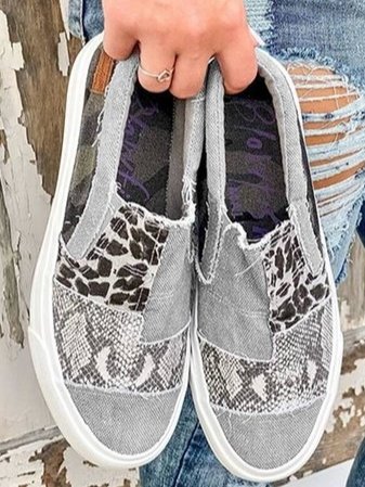 VALERIA - ZAPATO CASUAL CON ESTAMPADO ANIMAL PRINT