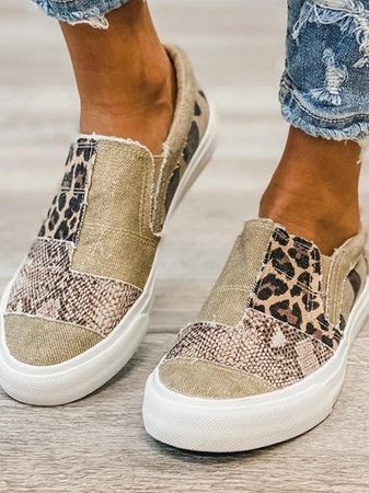 VALERIA - ZAPATO CASUAL CON ESTAMPADO ANIMAL PRINT