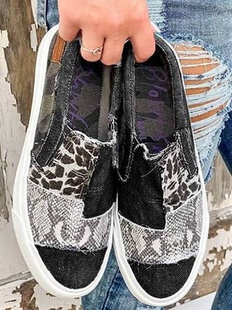 VALERIA - ZAPATO CASUAL CON ESTAMPADO ANIMAL PRINT